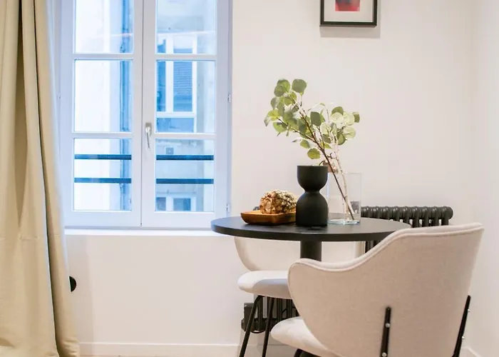 Апартаменты Le Bijou De Poincare - Centre Gare Нанси